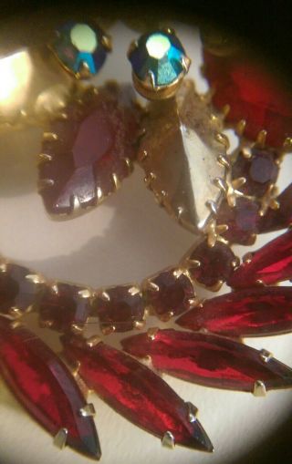 VINTAGE LARGE UNSIGNED RUBY/GOLD/AB GLASS STONE BROOCH/PIN 8