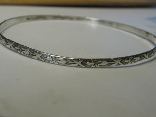 Vtg Sterling Silver Very Fine Etching Classic Bangle Bracelet 5 Grams