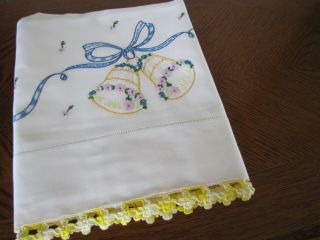 Vintage Single Pillowcase Embroidered Crocheted Garland Of Aster Bells Exquisite