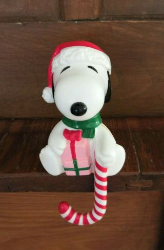 Vintage Hard Plastic Peanuts Snoopy W/ Candy Cane Christmas Stocking Holder 1966