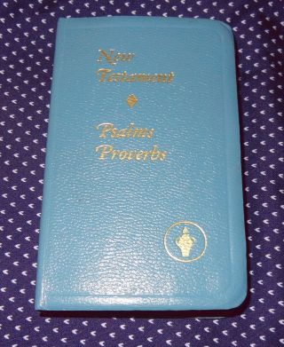 Vintage 1980 Testament Psalms & Proverbs Pocket Bible The Gideons Blue Cover