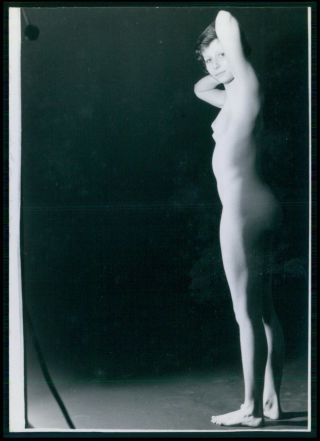 Pinup Pin Up Nude Woman Vintage 1960s European Gelatin Silver Photo B21