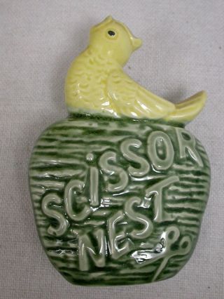 Vintage Yellow Bird Hen On Nest Ceramic Scissors Holder Wall Pocket Vgc