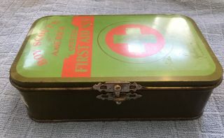 VINTAGE 1949 BSA,  BOY SCOUTS OF AMERICA METAL FIRST AID KIT TIN,  LIST,  EMPTY 2