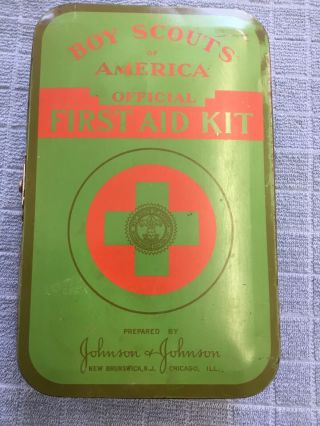 VINTAGE 1949 BSA,  BOY SCOUTS OF AMERICA METAL FIRST AID KIT TIN,  LIST,  EMPTY 3