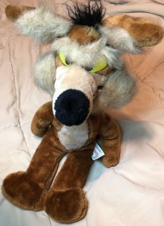 WARNER BROS vintage WILE.  E.  COYOTE 18 inch PLUSH 1657 from MIGHTY STAR 1990 2