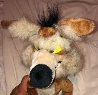 WARNER BROS vintage WILE.  E.  COYOTE 18 inch PLUSH 1657 from MIGHTY STAR 1990 3