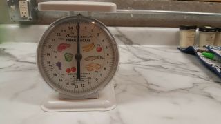 Vintage American Family Kitchen Scale 25 Pound Scale
