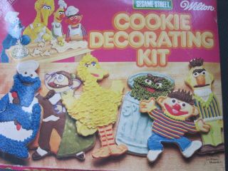 Vintage 1977 Wilton Sesame Street Characters Cookie Cutters W/instructions,  Box