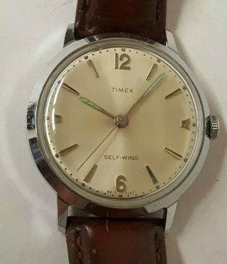 Vintage Mens Timex Self - Winding Watch.  Runs.  Good Shape.