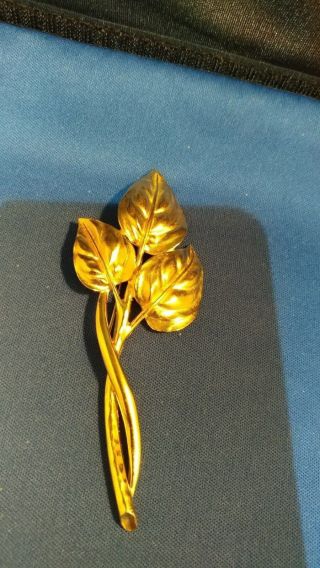 Vintage Crown Trifari 3 - D Shiny Gold Tone Leaf Pin Brooch
