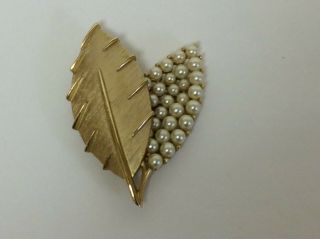 Vintage Signed Crown Trifari Faux Pearl Leaf Brooch Pin Costume Jewerly