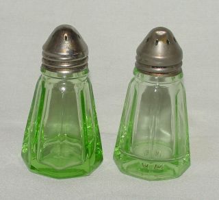 Vintage Hazel Atlas Green Depression Glass Salt/pepper Shakers