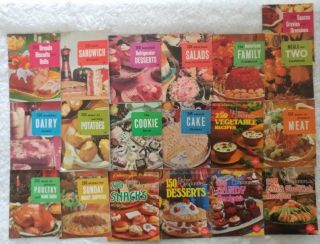 Vintage Culinary Arts Institute 19 Recipe Booklets Cookbooks Downey Savings & Ln