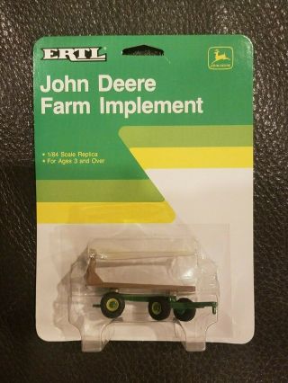 Vintage 1986 Ertl John Deere Farm Implement Hay Wagon 5555 Diecast