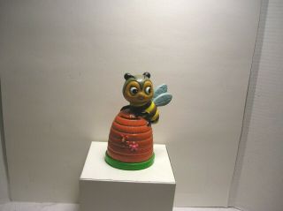 Vintage Dakin & Co.  Plastic Bank With Bee On Beehive 6.  5 "