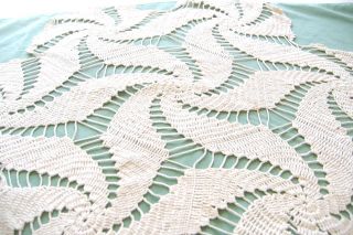 VINTAGE 23 INCH X 27 INCH WHITE CROCHETED DOILY 2