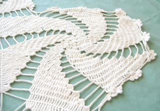 VINTAGE 23 INCH X 27 INCH WHITE CROCHETED DOILY 3