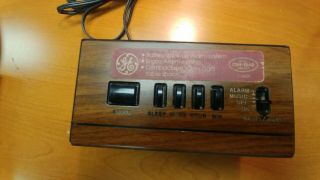 Vintage GE AM/FM Alarm Clock with Snooz No.  7 - 4601A, 2