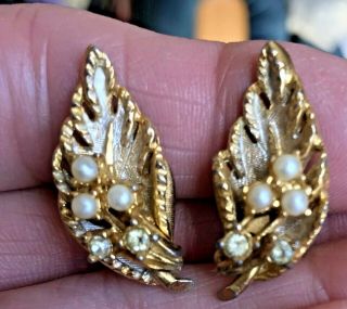 Vintage Signed Bsk Gold Leaf Flower Faux Pearl Rhinestone Wire Clip Earrings