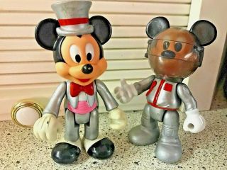 Vtg 2 Arco (disney) " Mickey Mouse " (silver Suit/astronaut) Pvc 5 " Hard To Find