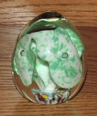 Nm Vintage 3.  25 " H X 2.  5 " W Floral Egg - Shaped Art Glass Paperweight W/air Bubbles
