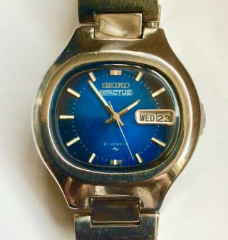 Seiko 5 Actus,  Vintage And Japanese Watch,  Round Silver & Blue Face,  21 Jewels