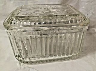 Vintage.  Federal Clear Ribbed Glass Refrigerator Dish W / Fruit Motif Lid