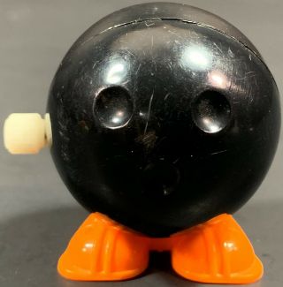 Vintage 1980s Tomy Strolling Bowling Ball Wind - Up Game Figure