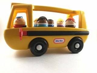 Little Tikes Yellow School Bus With 5 Little Kids & The Bus Driver Vintage