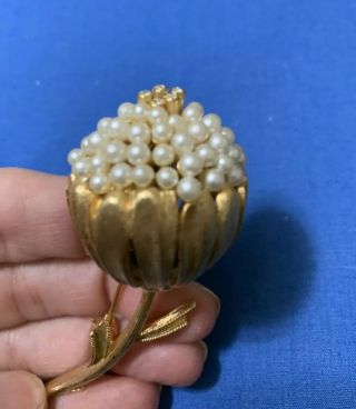 Vintage Gold Tone Flower Pin Brooch With Rhinestones And Faux Pearls