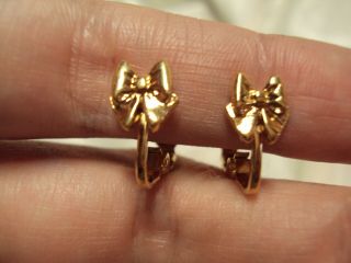 Vintage Dainty Little Golden Bows Tied Bow Gold Tone Clip On Earrings Avon 1991