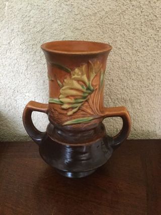 Vintage Roseville Pottery Brown Freesia Double Handled Vase 118 - 6 - Perfect