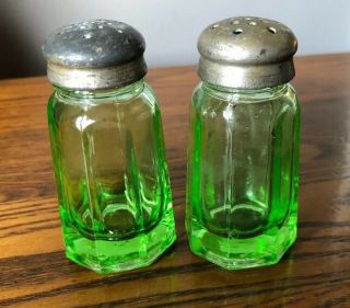 Vintage Hazel Atlas Green Depression Glass Salt/pepper Shakers