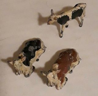 3 Vintage Britains Lead Figures 2 Cows Laying Down & 1 Standing Sheep