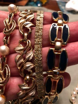 Vintage Antique Necklaces,  Bracelets,  Brooches,  Furclips Fan Sweater Clips Bracelet