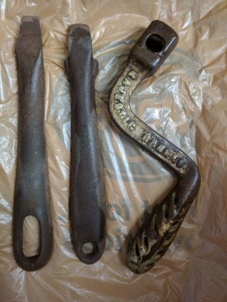 Antique Vtg Cast Iron Wood Stove Coal Burner Plate Lid Lifter / Handles 2
