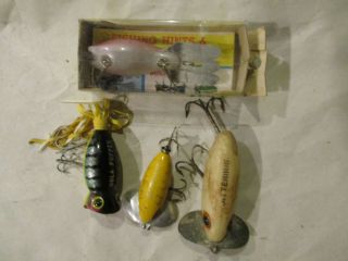 4 Fred Arbogast Lures 1 Mud Bug Box & Order Form 2 Jitterbugs 1 Hula Popper