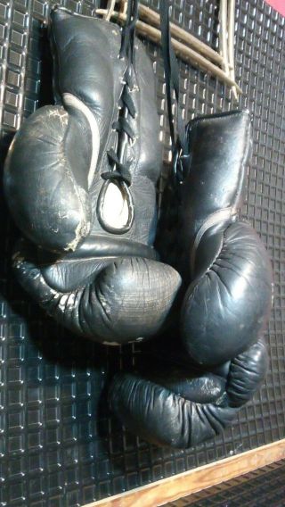 Vintage Boxing Gloves.  Palomares.  Old Mexican Gloves.