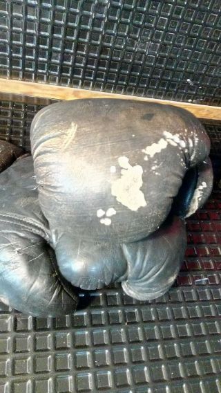 Vintage Boxing Gloves.  Palomares.  Old Mexican Gloves. 5