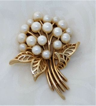 Trifari Pin Vintage Bouquet Flowers Faux Pearls Gold Plated