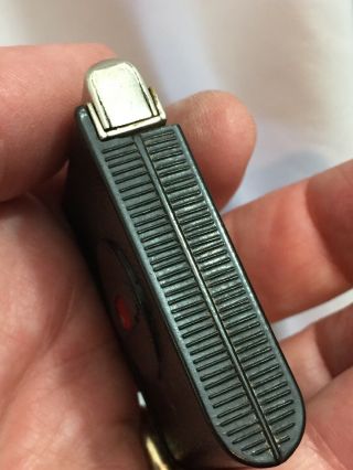 Vintage Early Plastic MUGETTE Pocket Lighter - Shaped Like A Camera 3