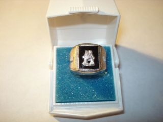 Vintage Mens Onyx Initial " W " Or " M " Ring Never Worn 80 
