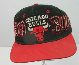 Vintage Chicago Bulls Twill Snapback Truckers Cap.