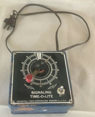 Vintage Time - O - Lite Industrial Machine Age Professional Darkroom Timer