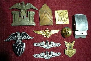Vintage Assorted Us Army And Us Navy Military Badges Insignia Pins And Us Buckle
