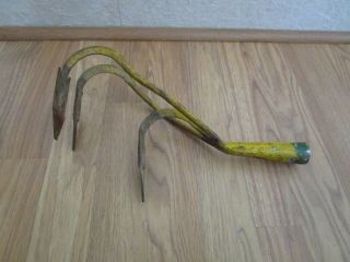 Vintage Yellow 3 Tine Cultivator