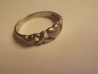 VINTAGE ESTATE LADIES STERLING SILVER 925 RING WITH HEARTS SIZE 9 5