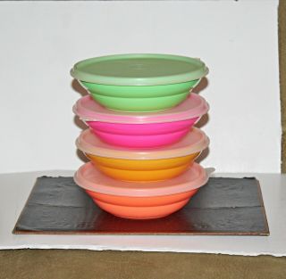 Vintage Tupperware 155 Cereal Bowls Set Of Four W/lids Bright Colors