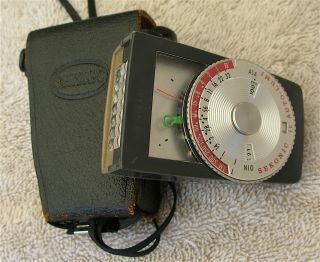 VINTAGE SEKONIC AUTO - LUMI COMPACT LIGHT METER with LEATHER CASE 4